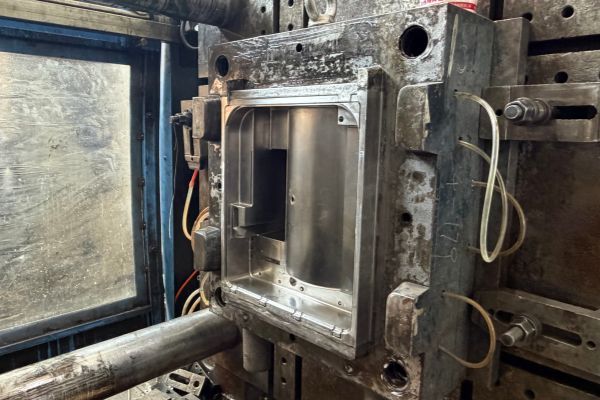Complex Mold Structure Design